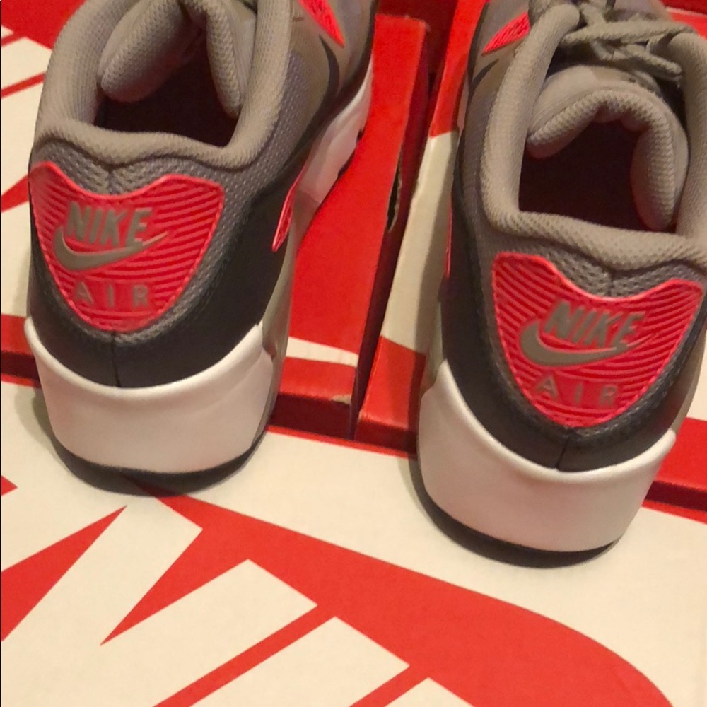 ❗️Nike Air Max 90 Ultra 2.0 (GS)❗️ - Picture 4 of 4